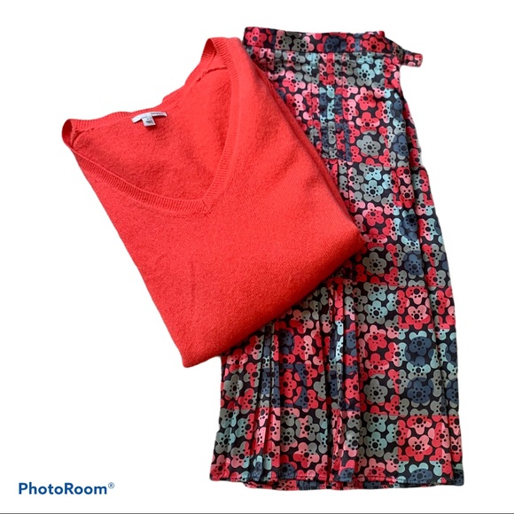 Marc Jacobs Pleated Silk Floral Print Skirt - Picture 7 of 9